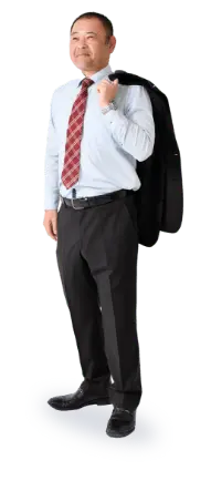 スーツを着た男性